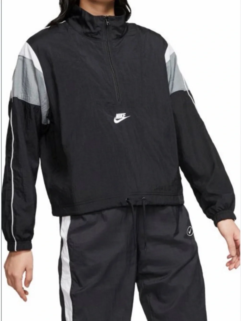Nike vintage Black Windbreaker with Gray Panel Accents
